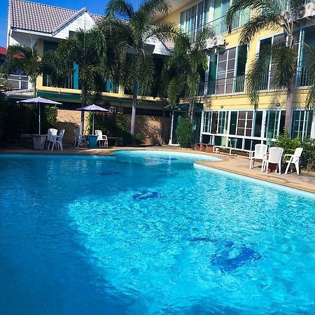 The O2 Aparthotel Udon Thani Bagian luar foto