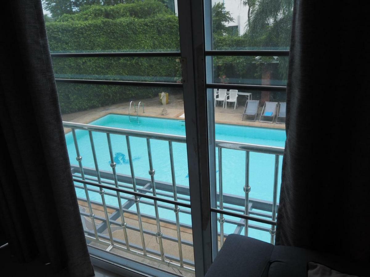 The O2 Aparthotel Udon Thani Bagian luar foto